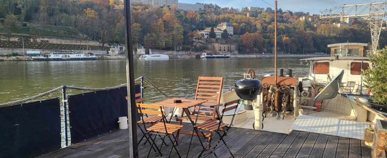 Appartement Dans Peniche Atypique Et Idyllique A Confluence Lyon Exterior foto